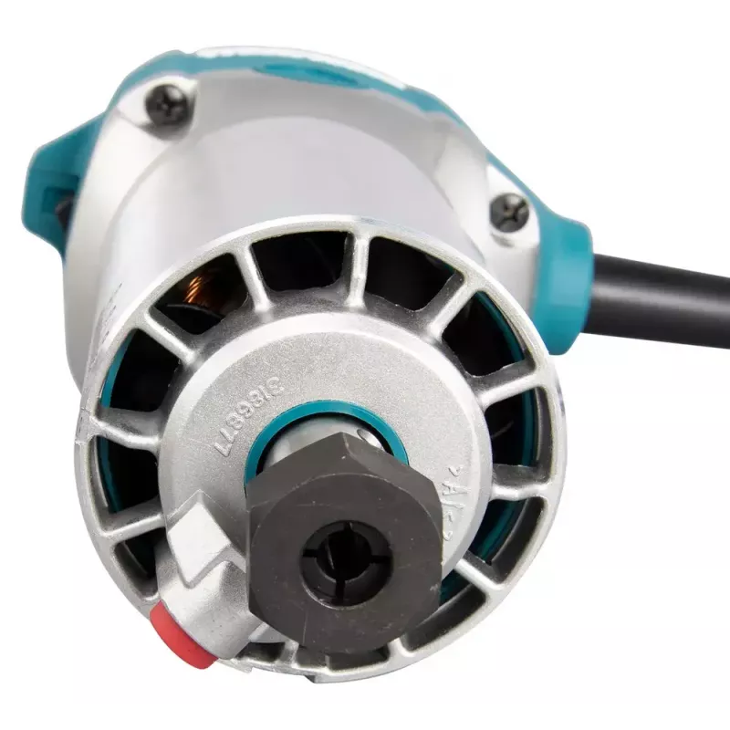 Maršrutizatorius Makita RT0702CX2J — 710 W, 10 000–34 000 aps./min., 8 mm įvorė, 0–40 mm gylis, 1,8 kg