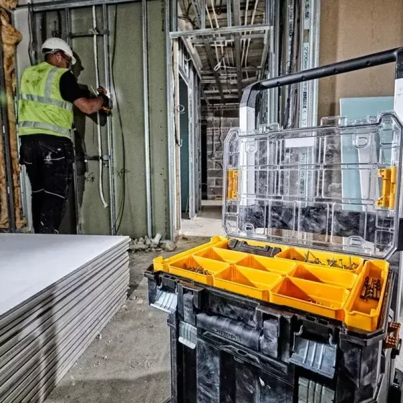 Įrankių dėklas DeWalt DWST82968-1, polikarbonatas, 7,8 l, užrakinamas, vandeniui atsparus, juodas