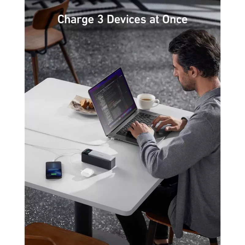 Nešiojamas įkroviklis Anker 737 (A1289011) – 24000 mAh, 140 W, 2× USB-C + 1× USB-A, sidabrinis/juodas