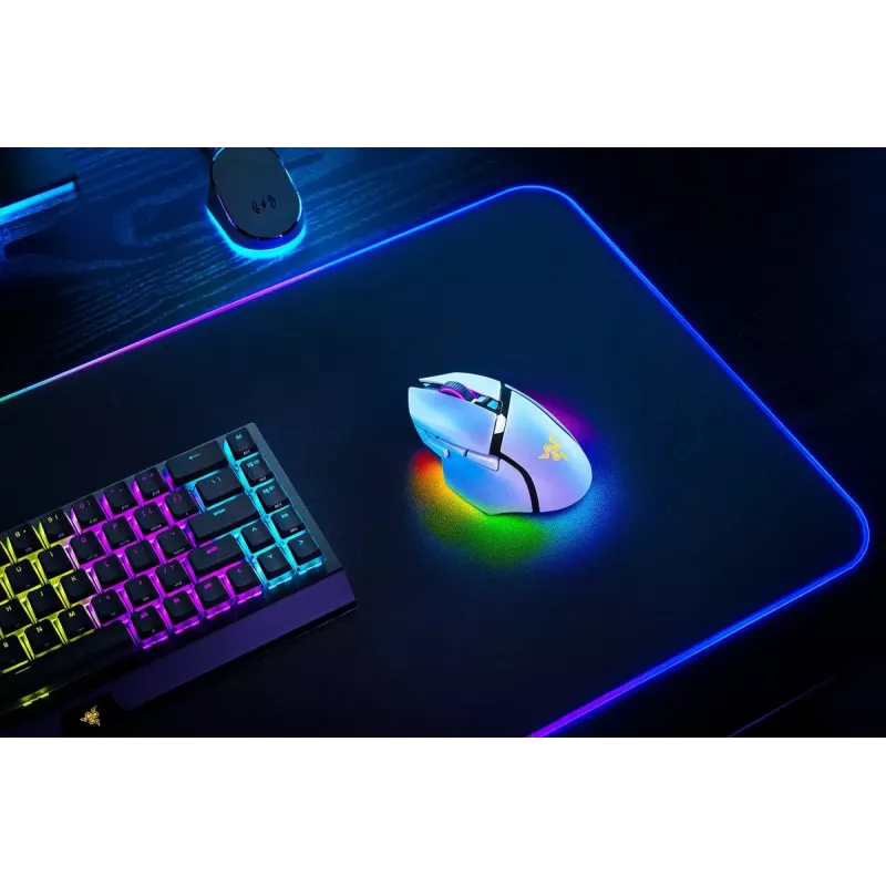 Žaidimų pelė Razer Basilisk V3 Pro – dešinei rankai, optinė 30 000 DPI, RF belaidis/Bluetooth/USB-C, balta