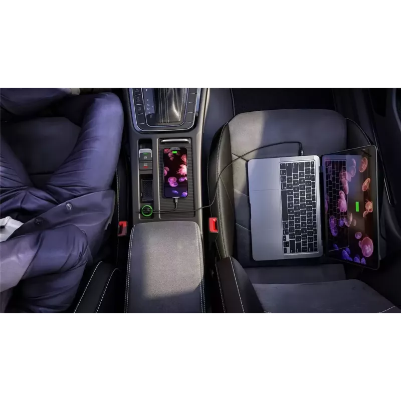 Goobay Dual-USB automobilinis greitasis įkroviklis USB-C PD 45W juodas