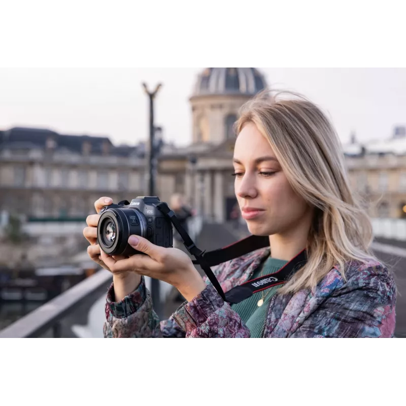 Canon EOS R8 + RF 24-50mm F4.5-6.3 IS STM komplektas, 24,2 MP, 6000 x 4000 pikselių, CMOS, 4K Ultra HD, liečiamasis ekranas, juoda