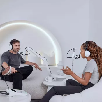 Audio sąsaja Rode RodeCaster Duo balta – 2 kanalų USB podcastų konsolė su mikseriu ir pirminiais stiprintuvais