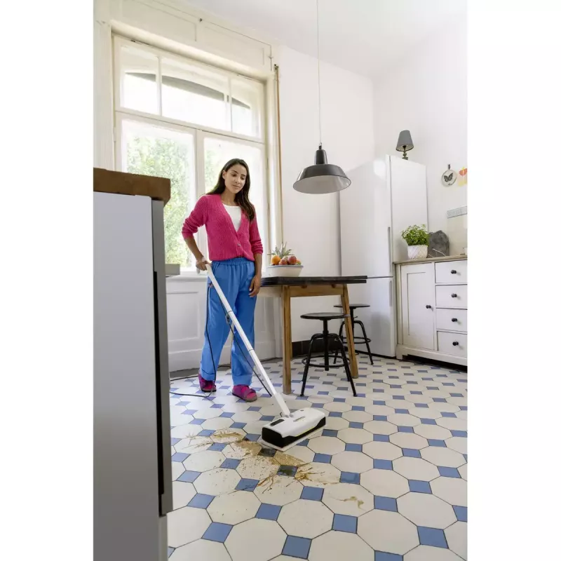 Garų šluotra Karcher SC 1 UPRIGHT, 0,2 L bakas, 1300 W, 30 m²/h, 2,1 kg, balta/juoda