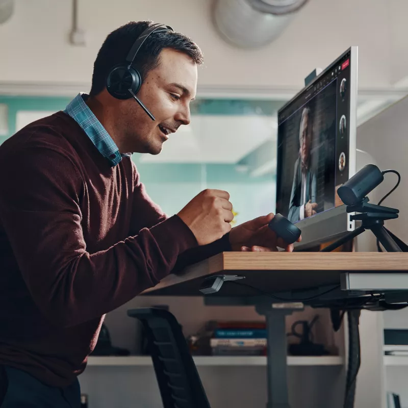 HP Poly Voyager Focus 2 USB-C-C ausinės + USB-C/A adapteris