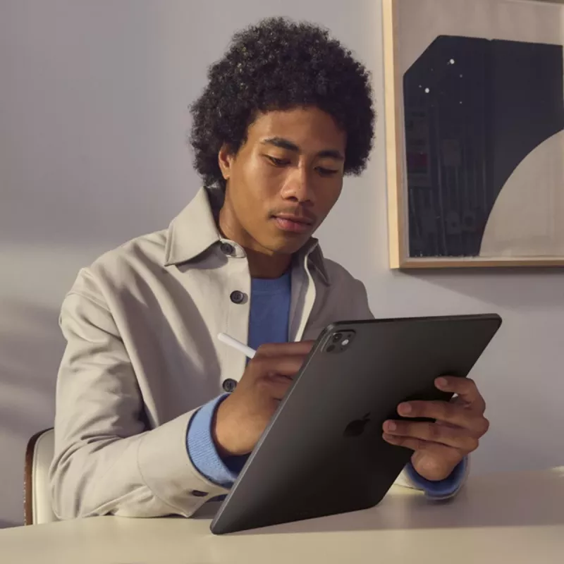 APPLE iPad Pro M5 - 13 colių - Wi-Fi + Cellular - 256 GB - Standartinis stiklas - Sidabrinis