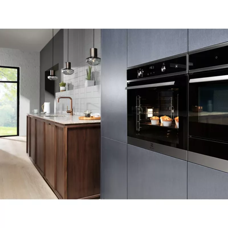 Elektrinė įmontuojama orkaitė Electrolux EOD5C50Z 72 L juoda