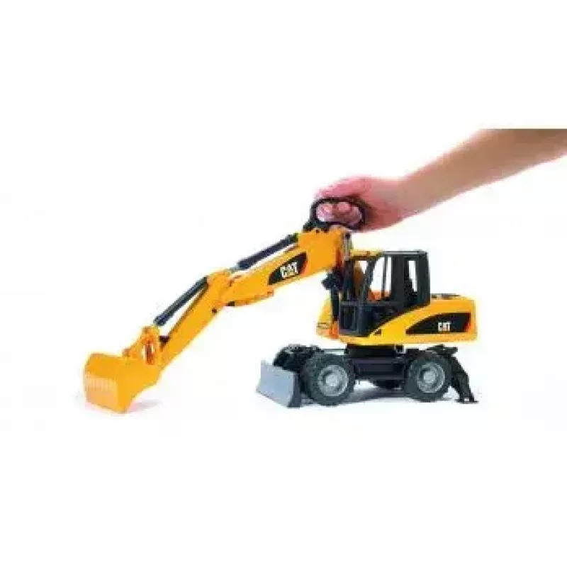 Ratų ekskavatorius BRUDER CAT 2445