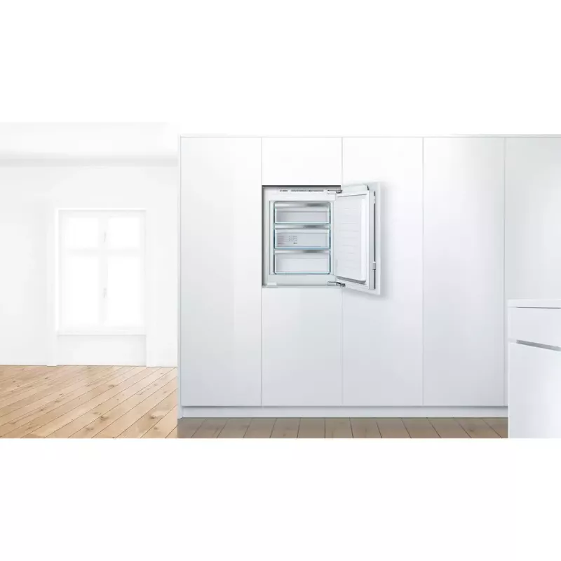 Įmontuojamas vertikalus šaldiklis Bosch Serie 6 GIV11AFE0 — 72 L, jutiklinis valdymas, LED ekranas, reversinės durelės, 36 dB