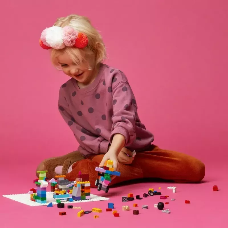 LEGO statybinė plokštė 11026 – pagrindas 32x32 smaigaliai, balta