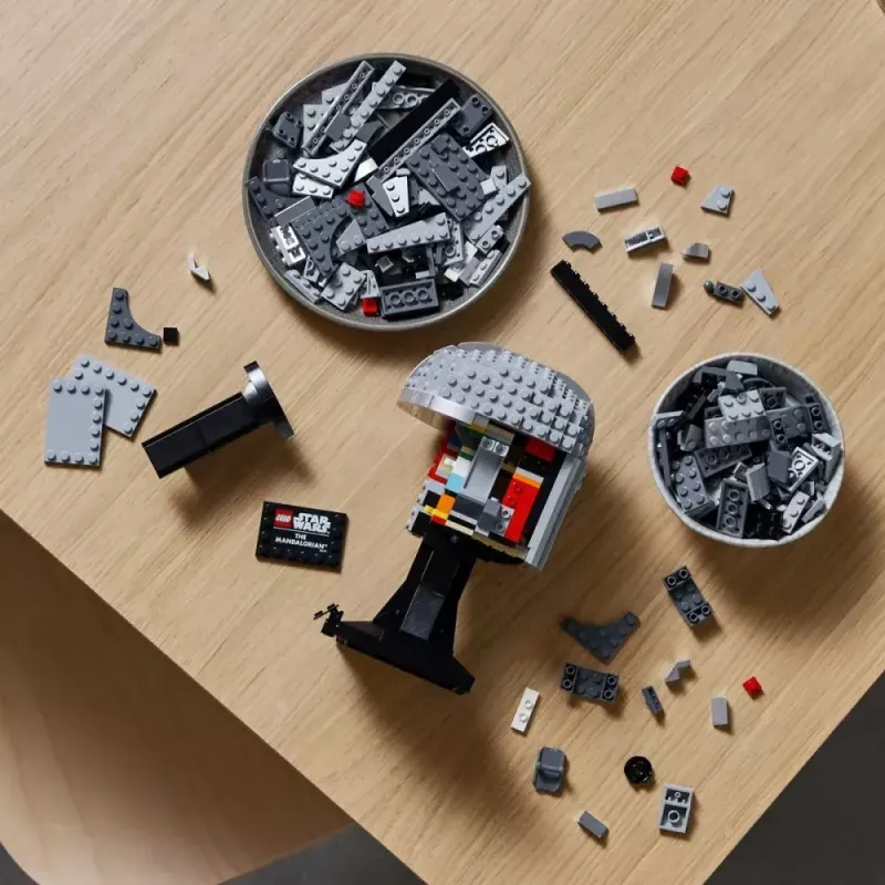 Konstrukcinis žaislas LEGO Mandalorian šalmas 75328 – „Žvaigždžių karų“ eksponavimo modelis, kolekcinis rinkinys, 584 detalės, nuo 18 m.