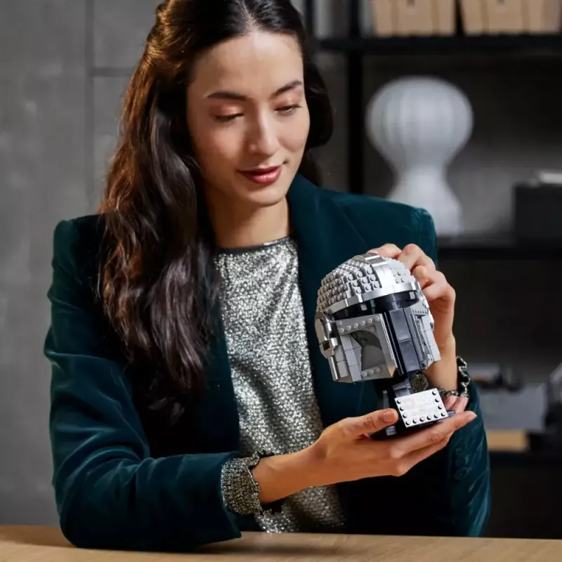 Konstrukcinis žaislas LEGO Mandalorian šalmas 75328 – „Žvaigždžių karų“ eksponavimo modelis, kolekcinis rinkinys, 584 detalės, nuo 18 m.