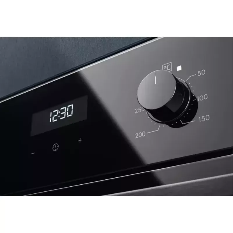 Įmontuojama elektrinė orkaitė Electrolux EOF5C50BZ, 65 L, katalitinė valymo sistema, 8 programos, A klasė, juoda