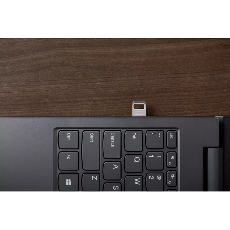 “Kingston” DataTraveler Micro 256 GB USB 3.2 Gen 1 metalinis USB atmintukas (200 MB/s)