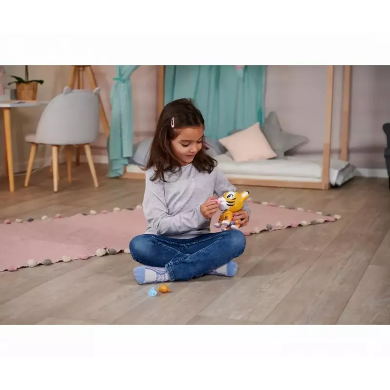 Kolekcinė figūrėlė SIMBA Tigras (modelis 105953575) – maža detalizuota gyvūno figūrėlė