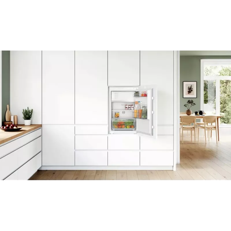 Bosch Serie 2 KIL22NSE0 kombinuotas šaldytuvas-šaldiklis įmontuojamas 119 L baltas