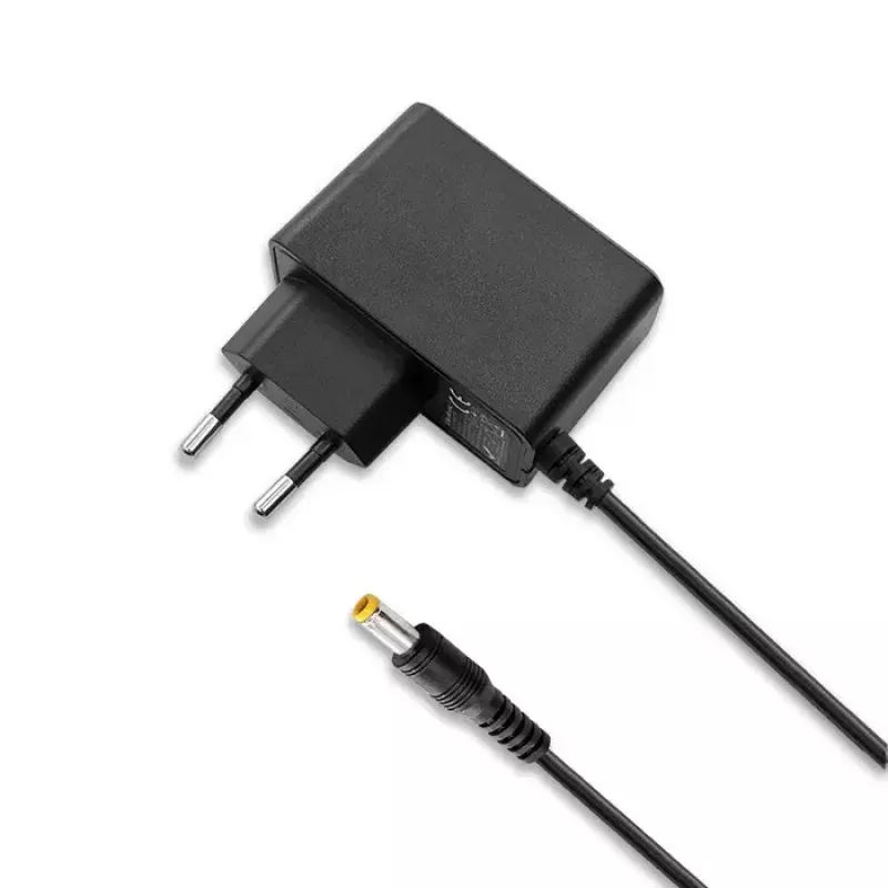 Qoltec 51021 maitinimo adapteris į rozetę 5 W, 5 V, 1 A, 5,5x2,5 mm