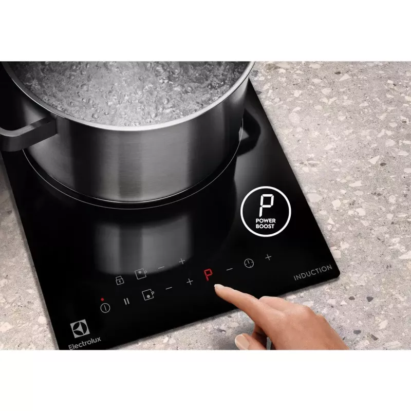 Indukcinė kaitlentė Electrolux LIT30230C — 2 zonų, įmontuojama, 29 cm, juoda, liečiamas valdymas