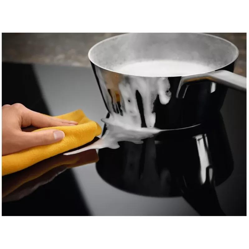 Elektrinė kaitlentė Electrolux Serie 600 EIV63443 Juoda Įmontuojama 59 cm Zoninė indukcinė 4 zonos