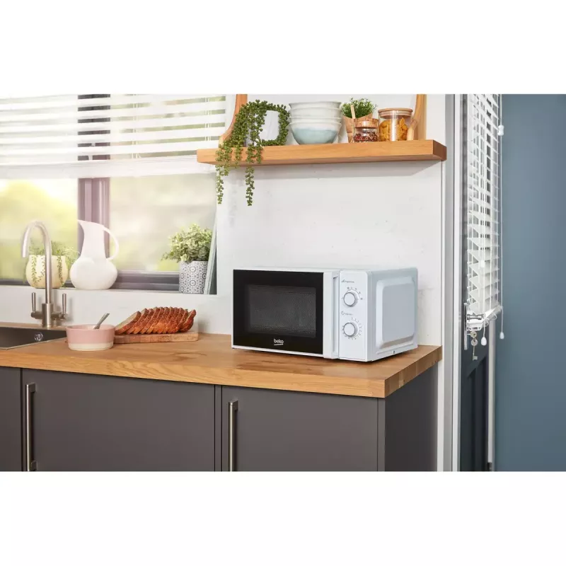 Mikrobangų krosnelė BEKO MOC20100WFB — 700 W, 20 L, 245 mm sukamoji lėkštė, balta