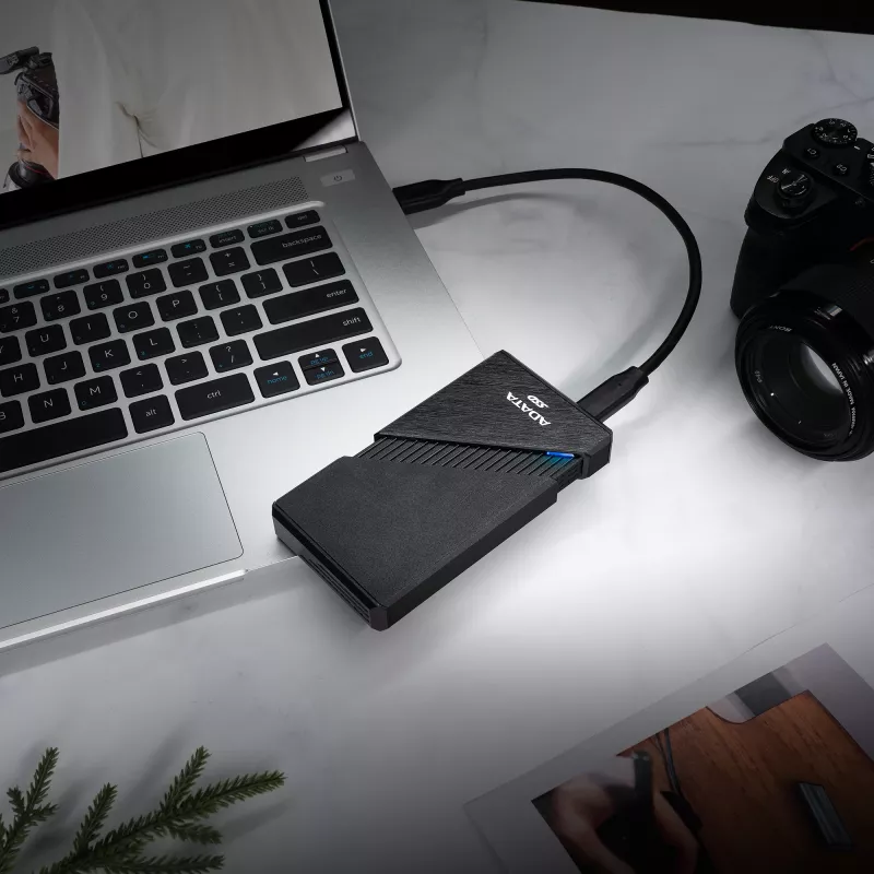 ADATA SE920 4 TB USB Type-C USB4 Gen 3x2 išorinis SSD juodas