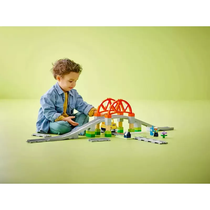 LEGO DUPLO Geležinkelio tiltas ir bėgių plėtinys 10426 – DUPLO geležinkelio tiltas ir lenkti bėgiai mažiems vaikams