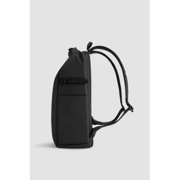 Kuprinė XDDESIGN P706.2801 Urban vandeniui atspari 20L, 15,6 colių nešiojamojo kompiuterio skyrius, Juoda