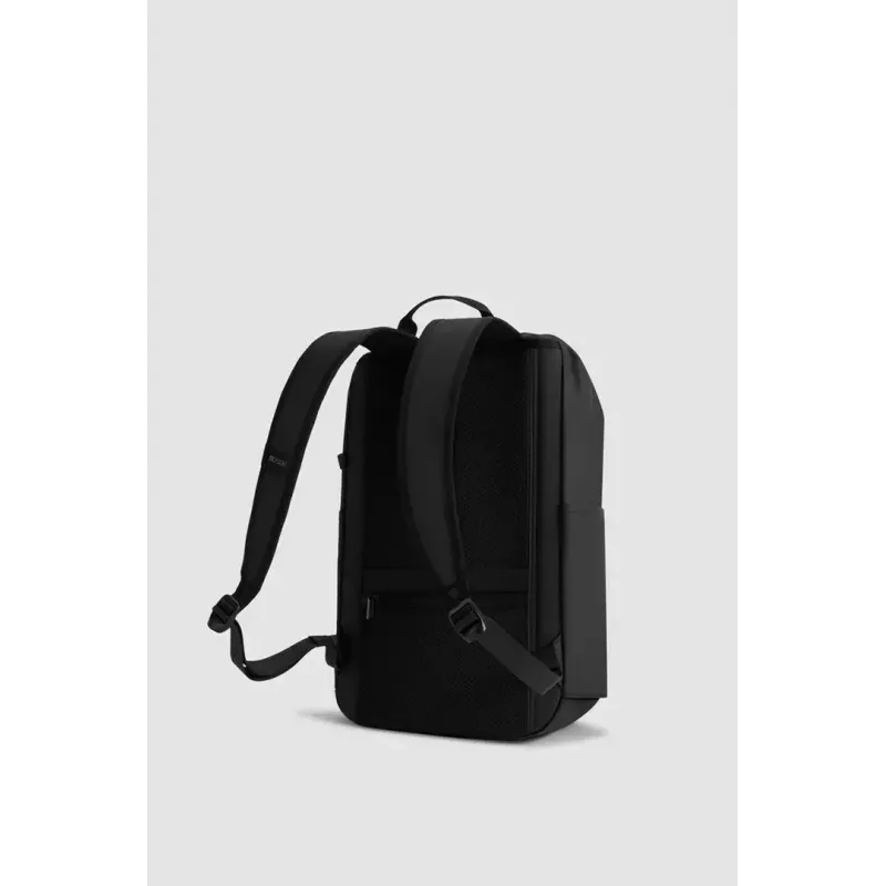 Kuprinė XDDESIGN P706.2801 Urban vandeniui atspari 20L, 15,6 colių nešiojamojo kompiuterio skyrius, Juoda