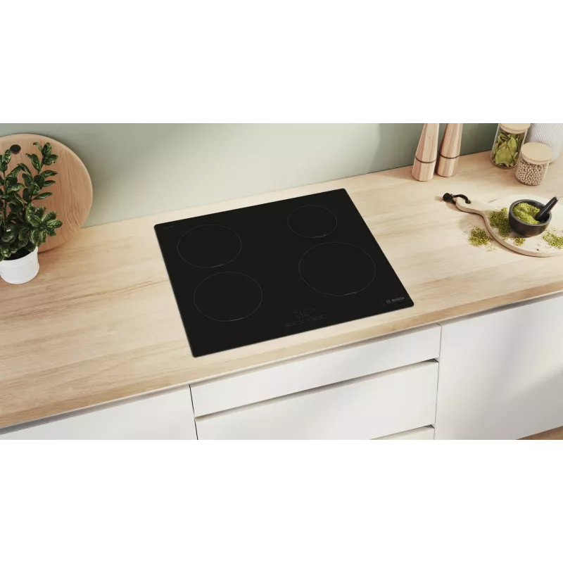 Bosch Serie 4 PUE611BB5E indukcinė kaitlentė juoda įmontuojama 60 cm 4 zonos