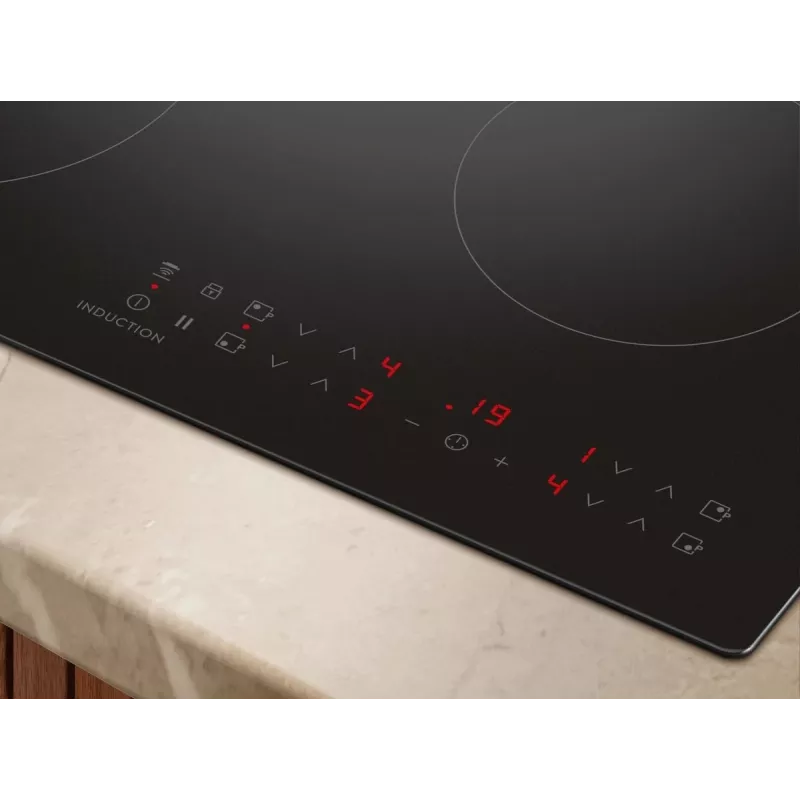 Electrolux Serie 500 EIT60433CT juoda įmontuojama 60 cm zoninė indukcinė kaitlentė 4 zonos