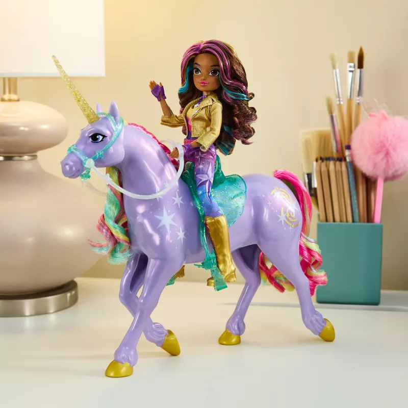 Spin Master Unicorn Academy Wildstar vienaragio figūrėlė 11 colių su permatomais balnu ir kamanomis, įvairiaspalvė, plastikas, nuo 4 metų