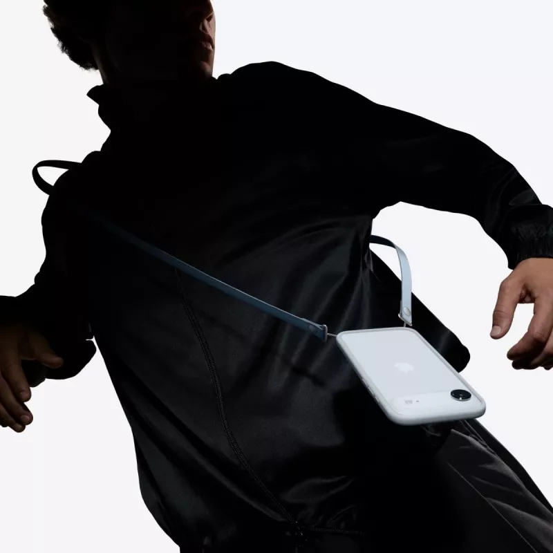 APPLE Crossbody Strap - Juoda