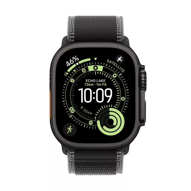 Apple Watch Ultra 3 GPS + Cellular 49mm Juodas Titano Korpusas su Juoda/Anglies Spalvos Trail Loop Dirželiu - M/L