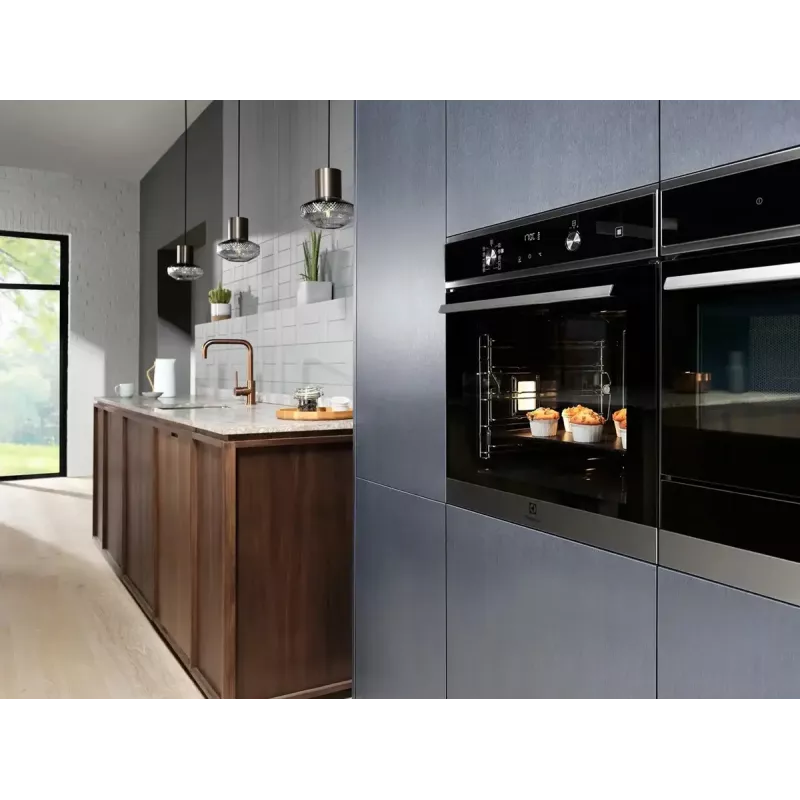 Įmontuojama orkaitė Electrolux EOD6F77WZ SteamBake 600, 72 L, katalizinis valymas, A+
