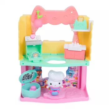 Žaislinė figūrėlė Gabby's Dollhouse Cakey's Sprinkle Cake-tastic Virtuvė, 10 dalių, įvairiaspalvė