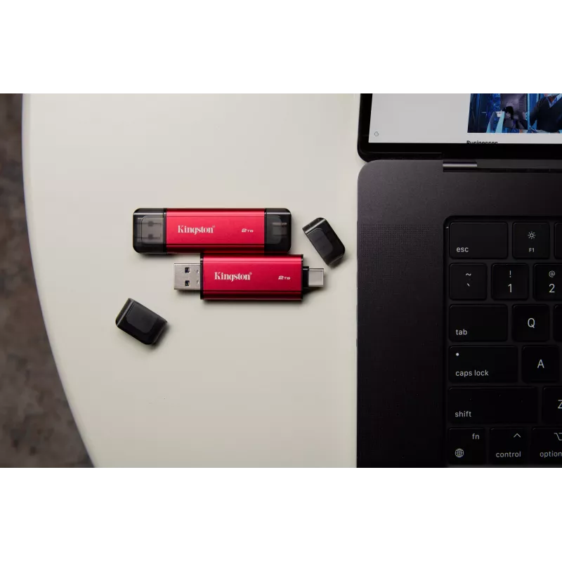 Išorinis SSD Kingston 2TB Dual USB-A/USB-C, USB 3.2 Gen 2, Skaitymas 1050 MB/s, Rašymas 950 MB/s, Juoda/Raudona