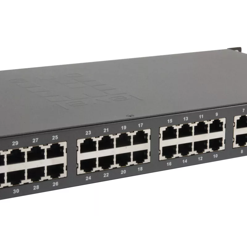 LevelOne 34 prievadų Fast Ethernet PoE komutatorius, 802.3at/af PoE, 32 PoE išėjimai, 2 x Gigabit RJ45, 250 W