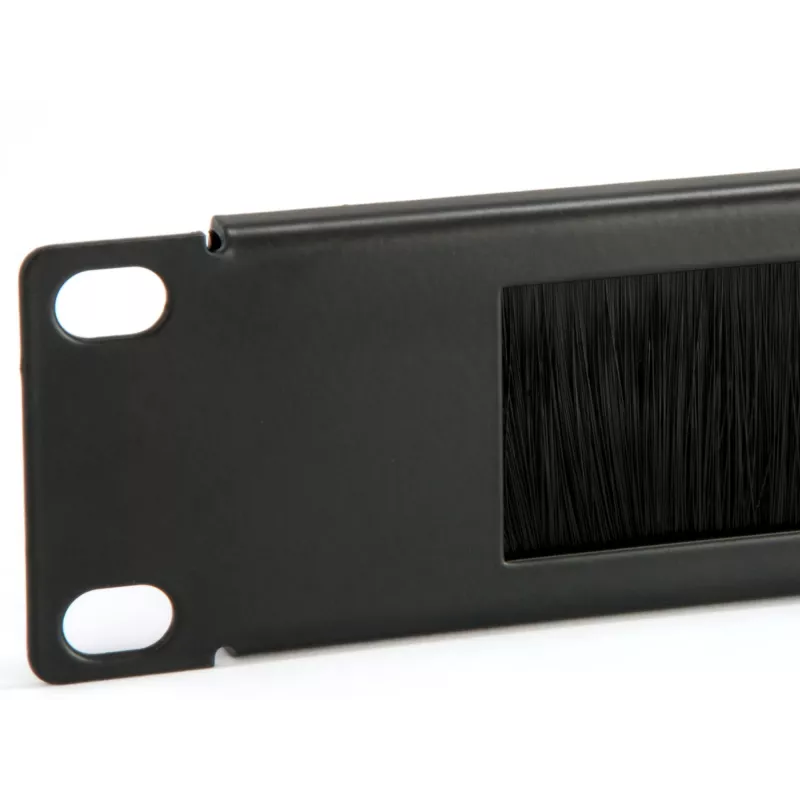 Equip Brush Panel, juodas (RAL 9005) – 1U šepečių skydas kabelių vedimui 19 inch stovuose