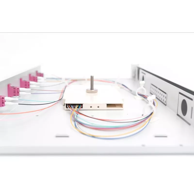 DIGITUS Fiber Optic Sliding Splice Box 1U, 6x LC Duplex, M25 sraigtas, Splice Cassette OM4 spalvoti pigtailai, adapteriai