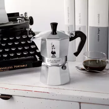 Kavos virimo aparatas BIALETTI Moka Express 0,2 L aliuminis juodas — 3 puodeliai (200 ml), ne indukcijai