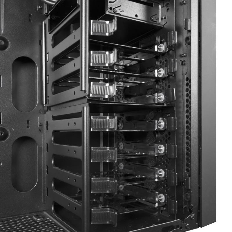 Korpusas CHIEFTEC CW-01B-OP Tower Juodas — SPCC, 7×3.5 colio, 7×2.5 colio, 3×5.25 colio lizdai, iki 410 mm GPU