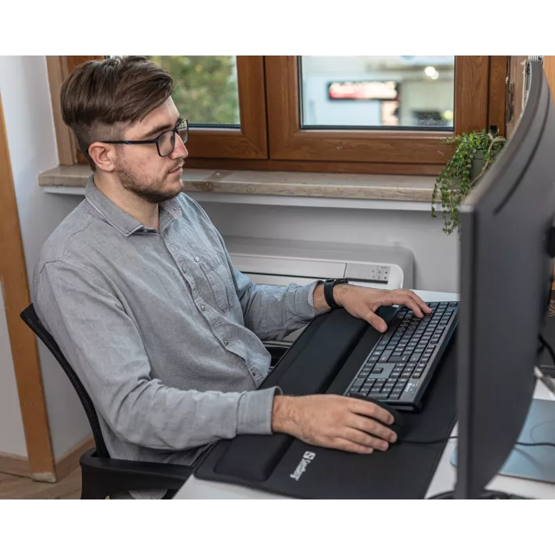 Sandberg Desk Pad Pro XXL, juodas, monochromatinis, riešo atrama, neslystanti bazė, žaidimų pelės kilimėlis