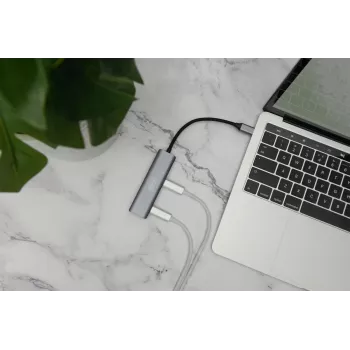 DIGITUS USB-C 4 prievadų HUB 4x USB-C 3.1 Gen1, 5 Gbps
