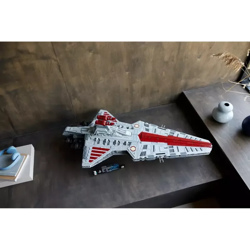 LEGO Star Wars 75367 Venator klasės Respublikos atakos kreiseris (Ultimate Collector Series) konstruktorius, 5 374 detalės, 18+