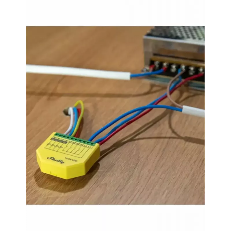 Shelly Plus RGBW PM belaidis išmanus RGBW valdiklis LED juostoms, žaliai geltonas