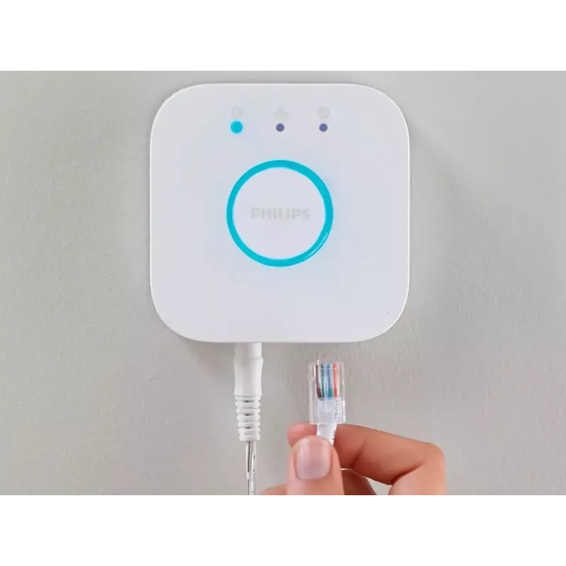 „Philips Hue Bridge“ – centrinė valdymo sistema – belaidžiu ir laidiniu ryšiu
