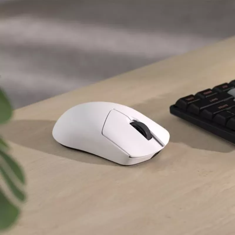 COUGAR Revenger Pro 4K belaidė žaidimų pelė, balta
