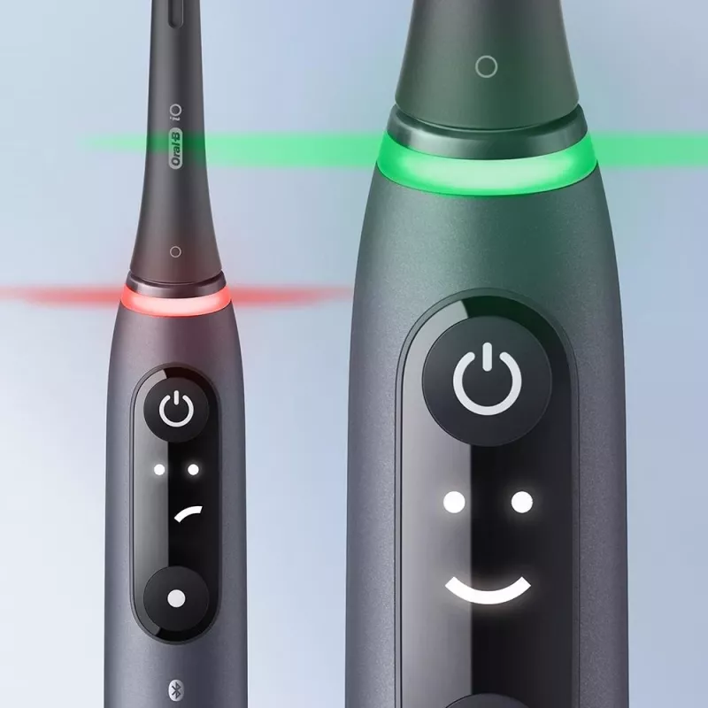 Oral-B iO elektrinis dantų šepetėlis suaugusiems Sukamasis šepetėlis Juodas