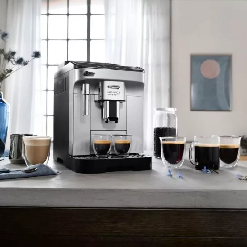 Kombinuotas espreso kavos aparatas De'Longhi Magnifica ECAM290.31.SB — 1,8 L vandens bakas, 250 g pupelių talpa, 15 barų, 2 puodeliai