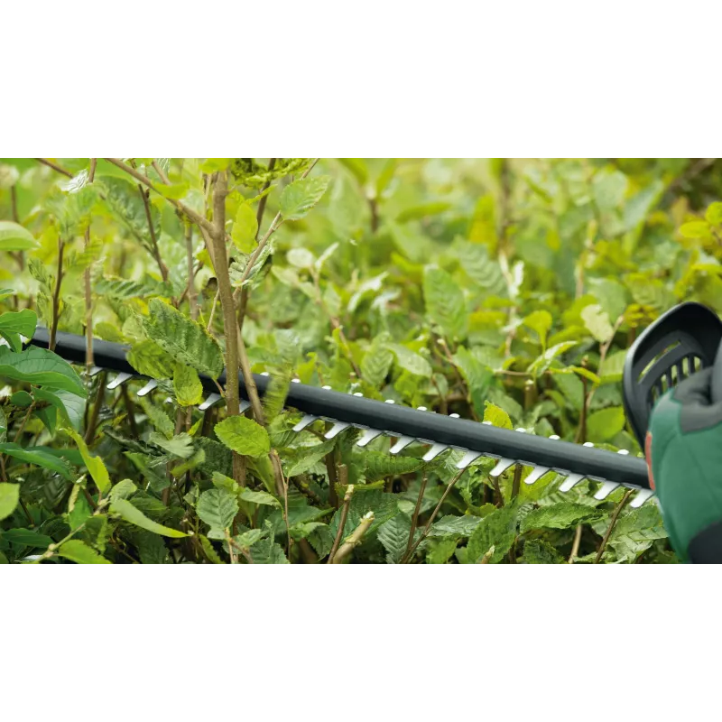 Bosch Universal HedgeCut 18V-50 vieno peilio krūmapjovė 2,6 kg